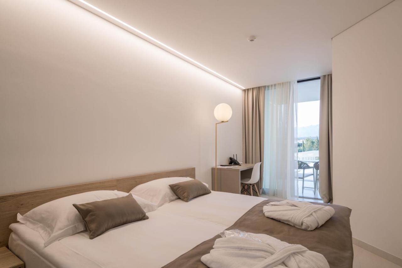 Aparthotel Joel Novalja Ngoại thất bức ảnh